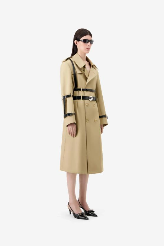 Haute Couture Finale Cape hover